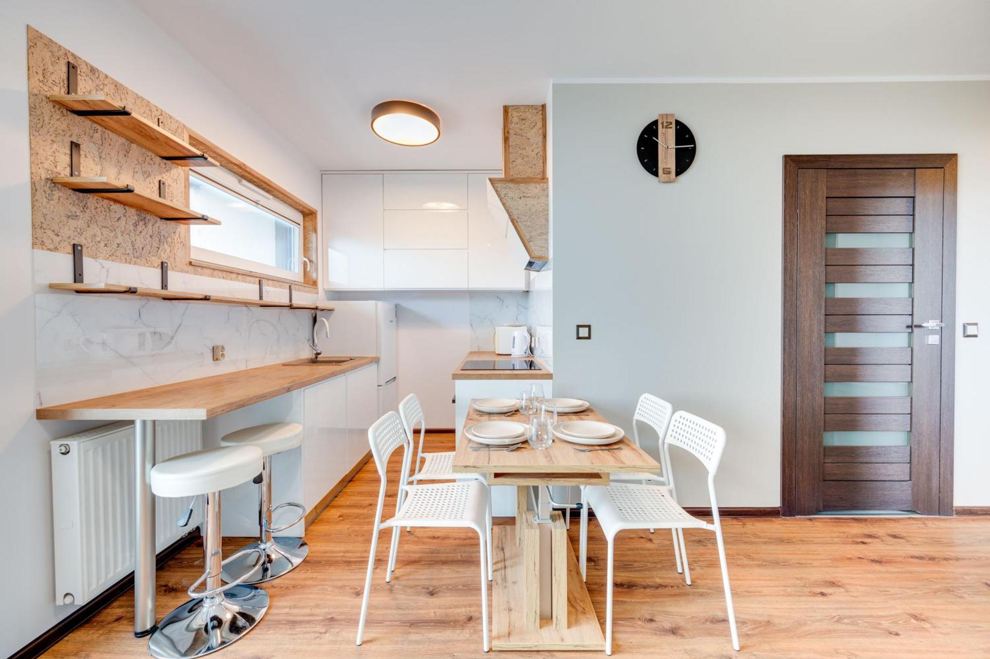 Apartment Krynicka 4 By Homeprime *